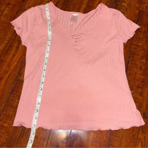 No Boundaries Blush Pink V-Neck Short Sleeve Tee - Picture 1 of 5
